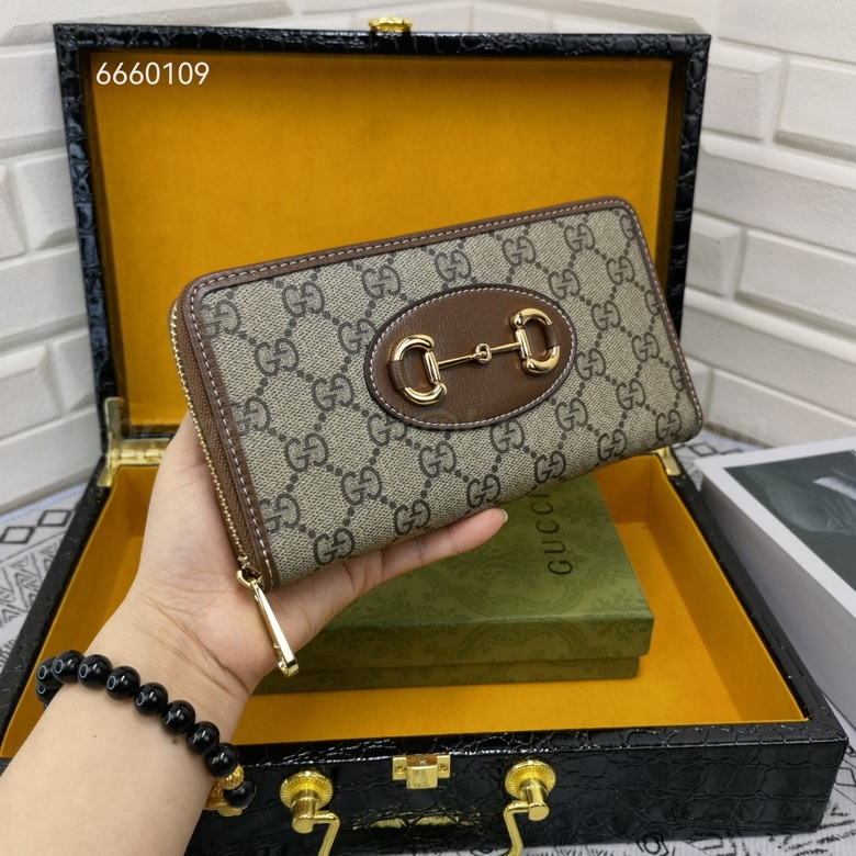 Gucci Wallets 84